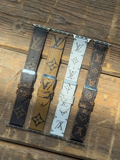 بند اپل واچ مدل Louis Vuitton Classic چرم BA1594