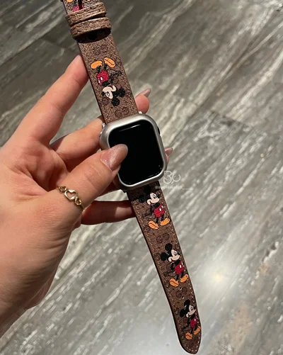 بند اپل واچ مدل چرم Gucci میکی BA1616